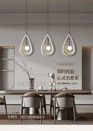 Nordic Luxury Wabi Dropping Light