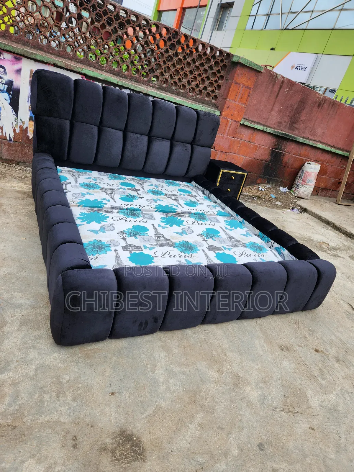 Quality 5by6 Upholstery Padded Bed With Side Drawer