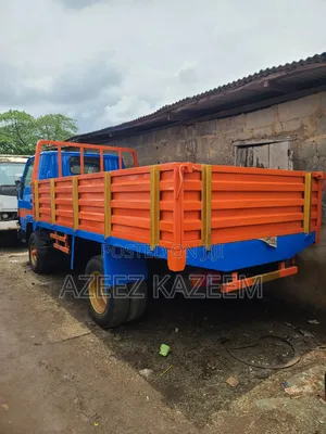 Toyota Dyna 200 1998 Model 6 Tyres