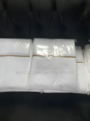 Duvet Cover and Bedsheet With 4 Pillowcases