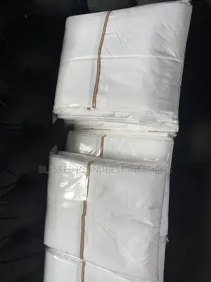 Duvet Cover and Bedsheet With 4 Pillowcases