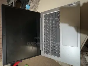 Laptop Lenovo IdeaPad 1 4GB AMD SSD 60GB