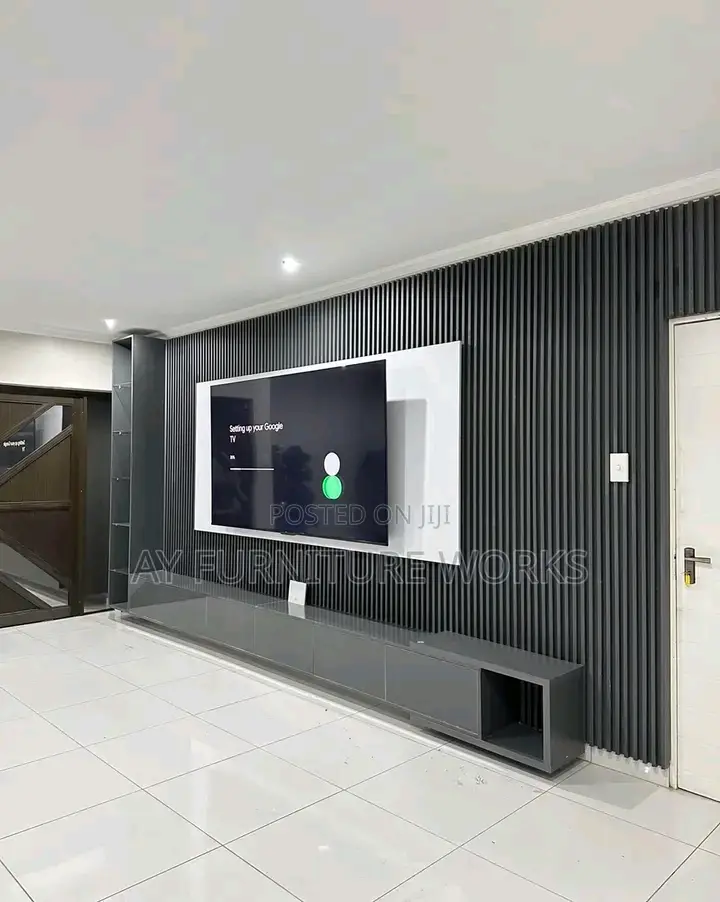 Elegance Television Consule