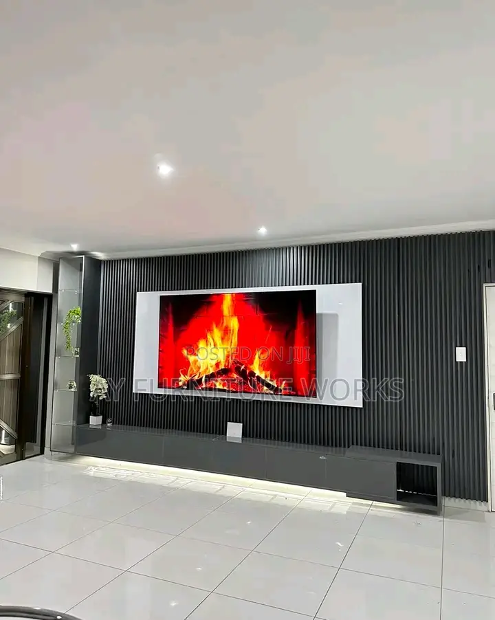 Elegance Television Consule