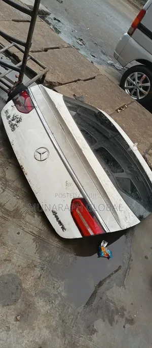 2019 Model Mercedes Benz GLE43 Coup Boot .