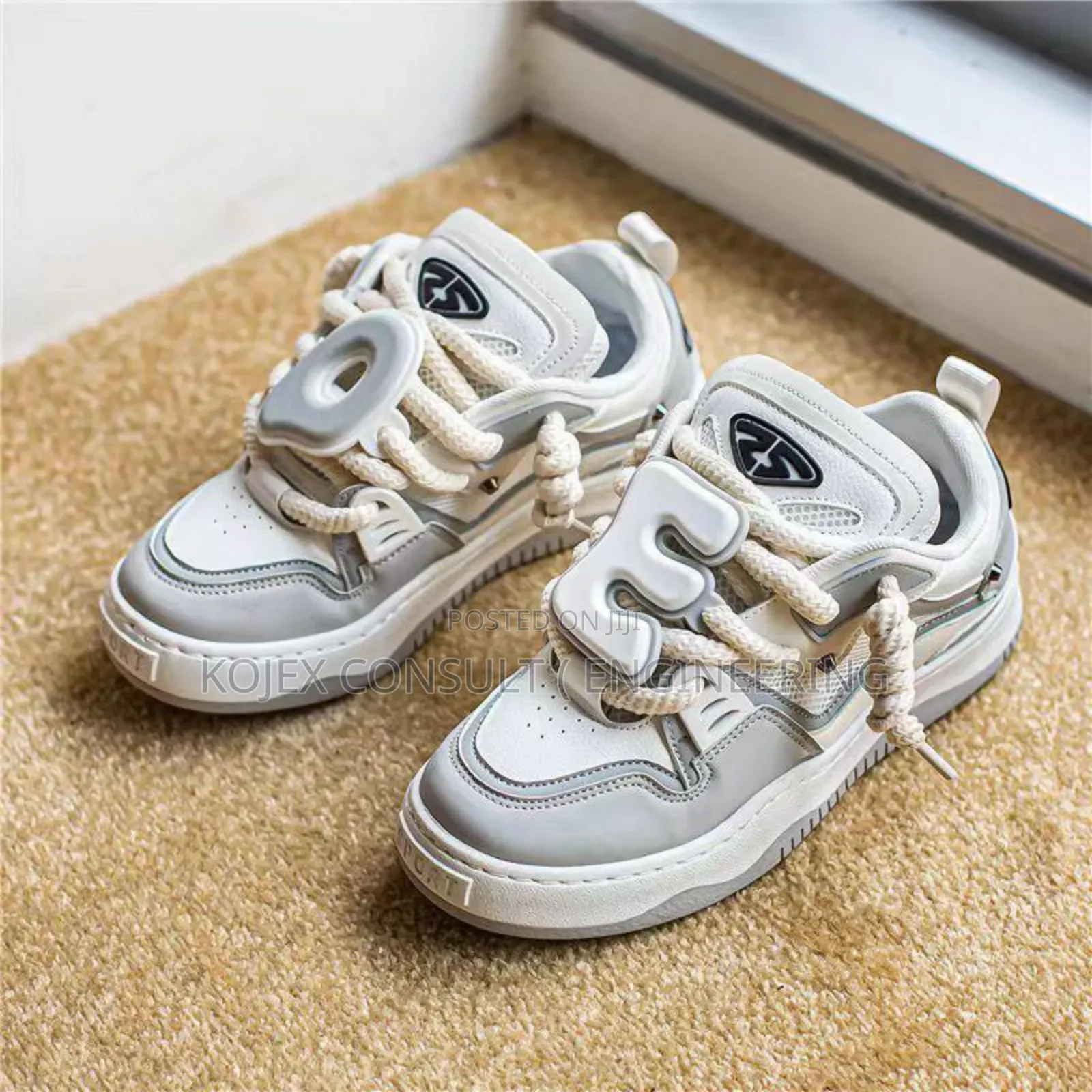 Ogiy Sneakers