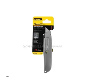Stanley Classic Retractable Utility Knife With 6 Blades