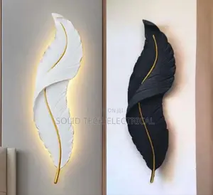 Feather Wall Lamp