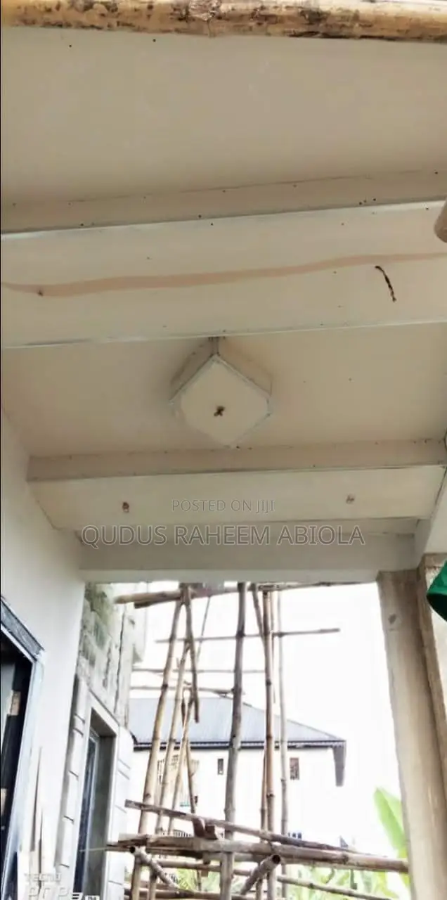 Pop Plaster Board Ceiling