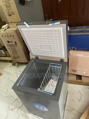 Lock Key Aeon 100L Chest Freezer