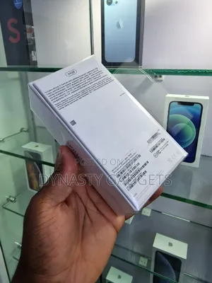 New Apple iPhone 11 64 GB White