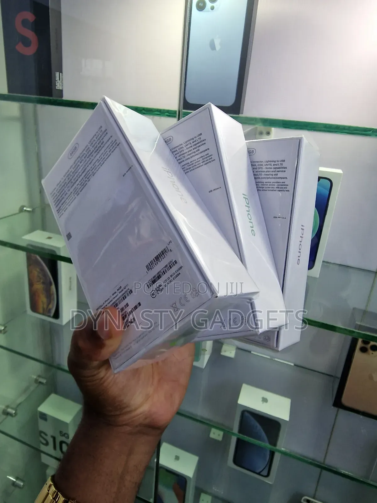 New Apple iPhone 11 64 GB Green