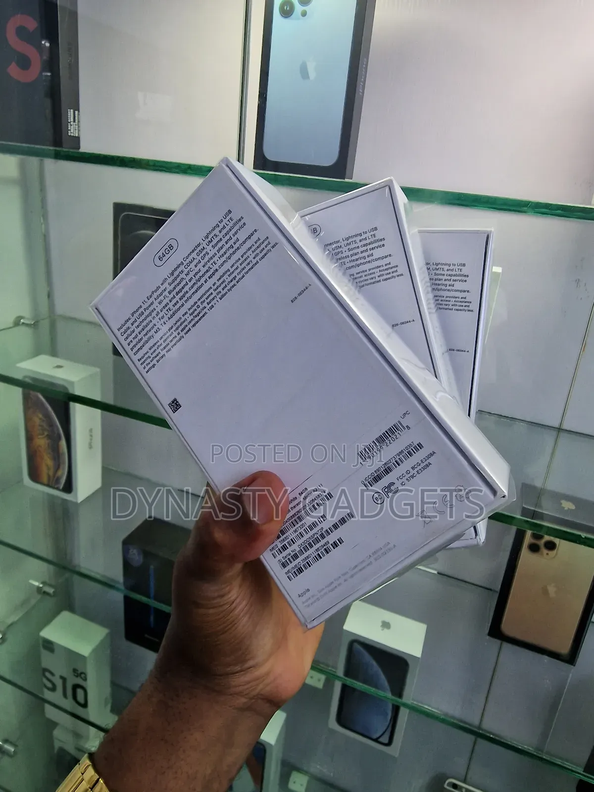 New Apple iPhone 11 64 GB Green
