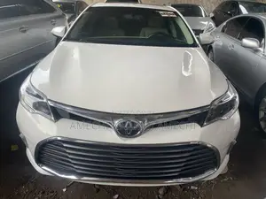 Toyota Avalon XLE Premium 4dr Sedan (3.5L 6cyl 6A) 2015 White