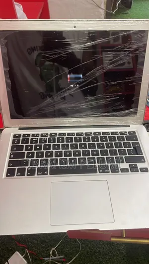 Laptop Apple MacBook Air 2012 4GB Intel Core I5 SSD 128GB