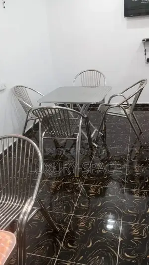 Metal Restaurant Set of Chair and Table