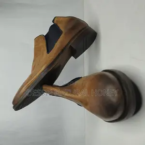 Imported Leather Chelsea Shoes. Oliver Jacob. Size 42
