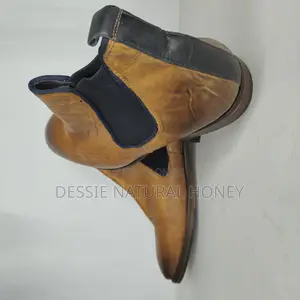 Imported Leather Chelsea Shoes. Oliver Jacob. Size 42