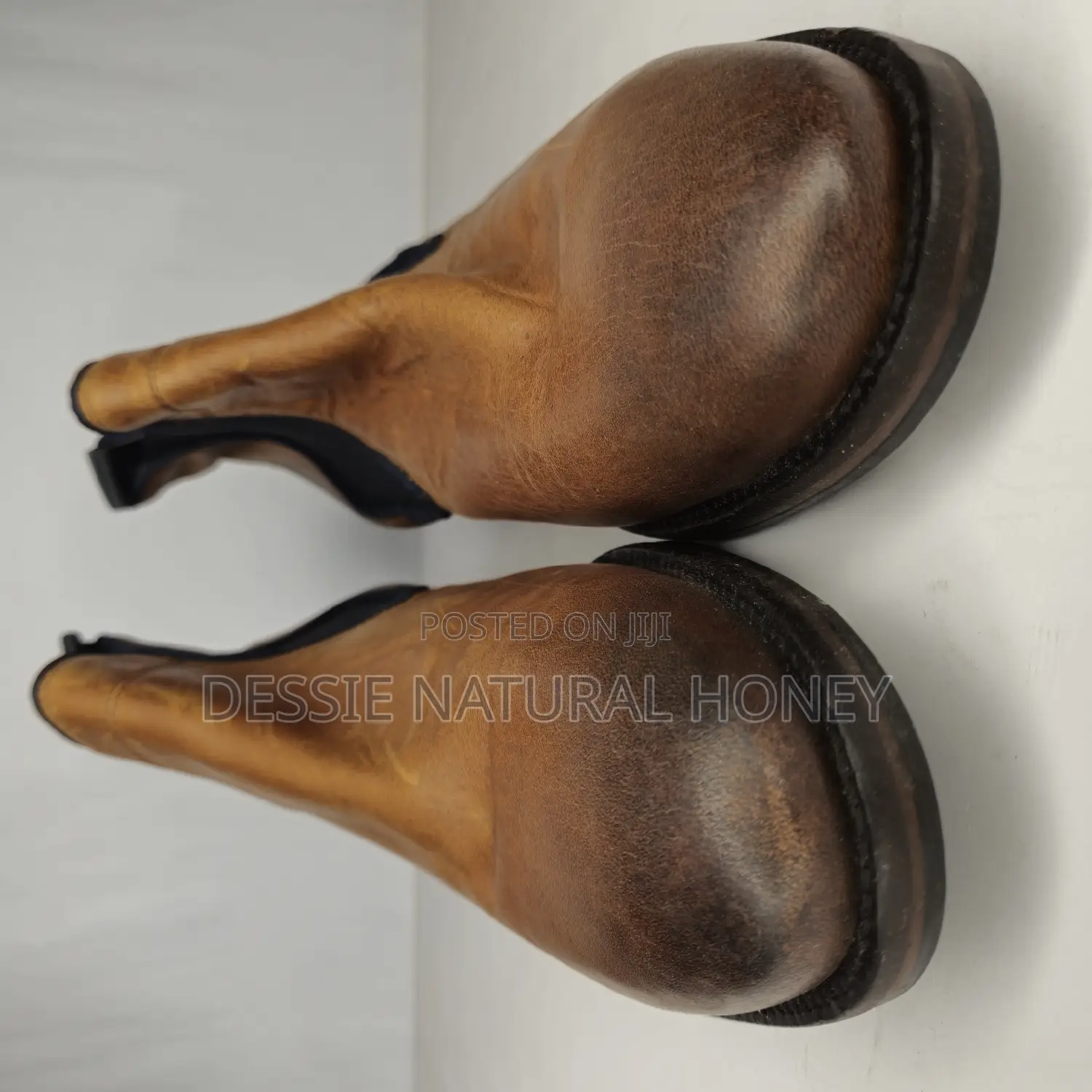 Imported Leather Chelsea Shoes. Oliver Jacob. Size 42