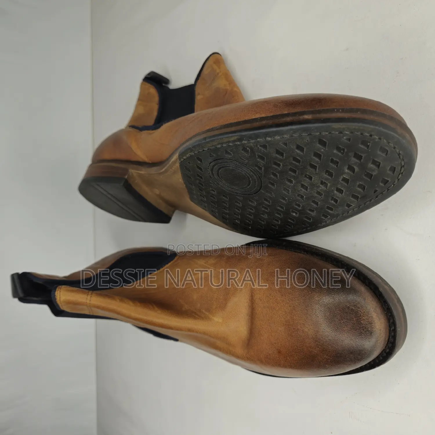 Imported Leather Chelsea Shoes. Oliver Jacob. Size 42