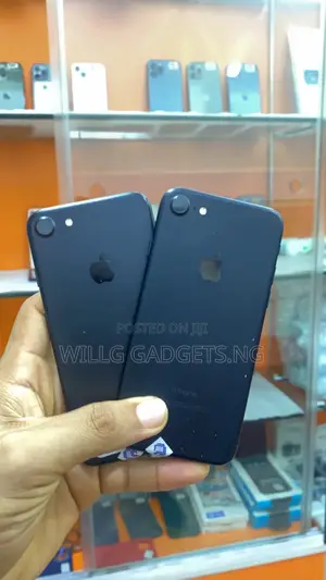 Apple iPhone 7 32 GB Black