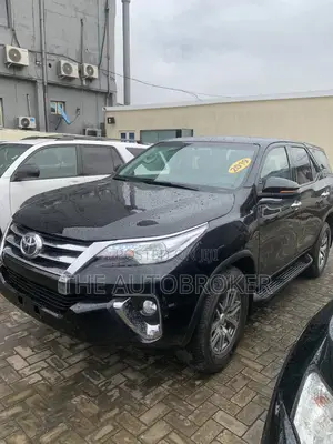 Toyota Fortuner 2019 Black