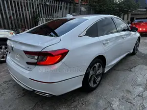 Honda Accord Sport 2.0T 2018 White