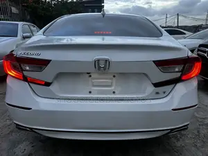 Honda Accord Sport 2.0T 2018 White