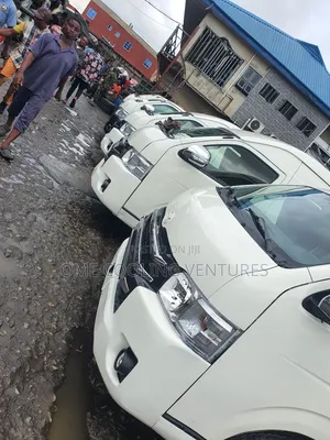 Tokunbo Hummer Bus Is Available For Sale In Good Condition