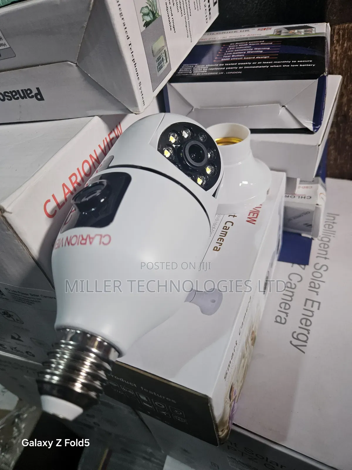 Clarion View Bulb Camera