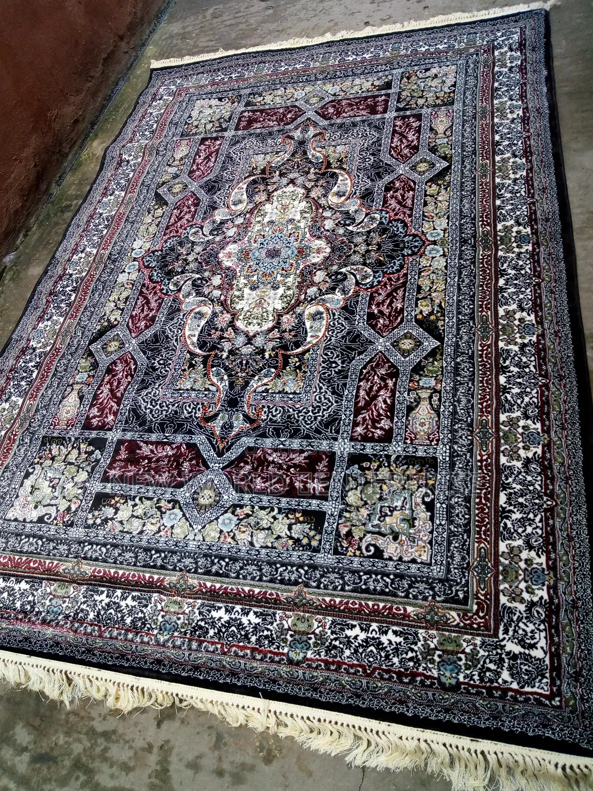 7by10 Feets Modern Black Persian Centre Rug