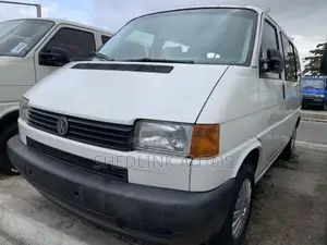 Volkswagen Transporter 2000 White