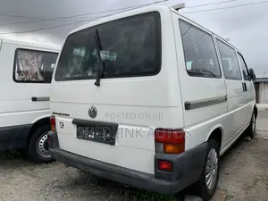 Volkswagen Transporter 2000 White