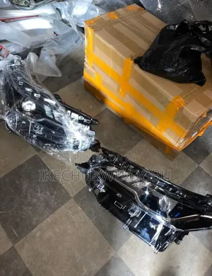 Headlamp Toyota Fortuner 2018 Model