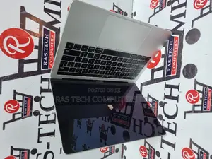 Laptop Apple MacBook 16GB Intel Core i7 SSD 512GB