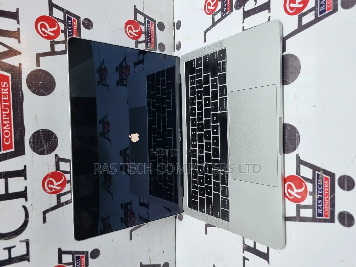 Laptop Apple MacBook 16GB Intel Core i7 SSD 512GB