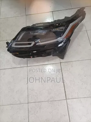 Range Rover Velar Hendlight 2020