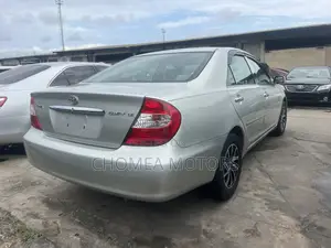 Toyota Camry 2005 Silver