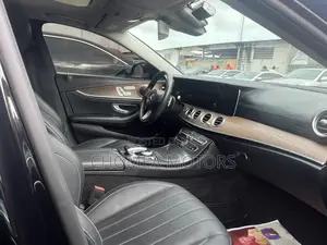 Mercedes-Benz C300 2017 Black