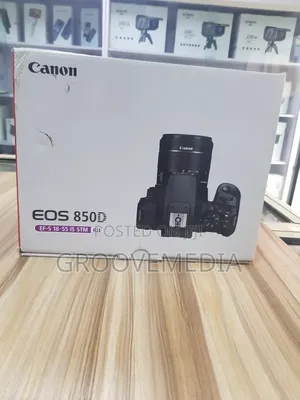 Canon EOS 850D With Ef ‐S 18‐55 Is STM