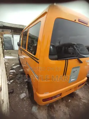 Daihatsu Hijet 2009 Yellow