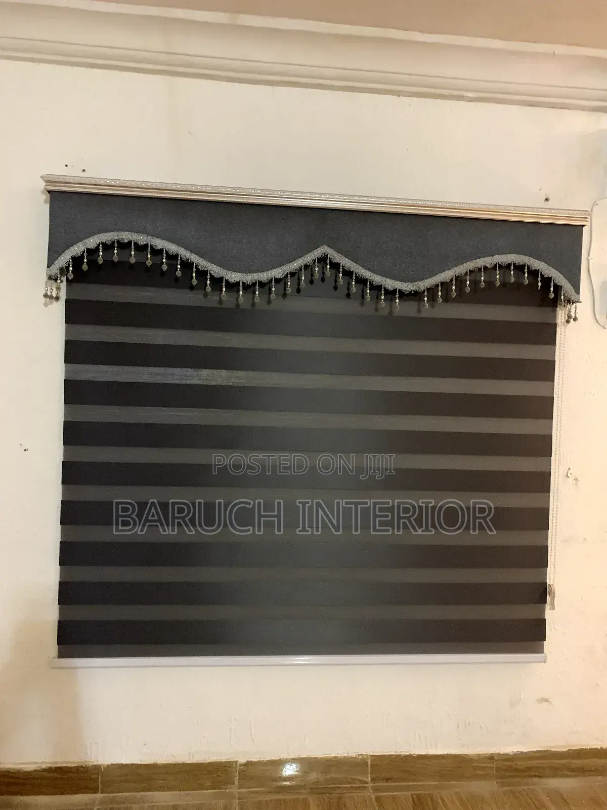 Day and Night Window Blind With Headboard