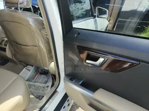 Mercedes-Benz GLK-Class 350 4MATIC 2012 White