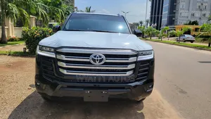 New Toyota Land Cruiser 2025 Black