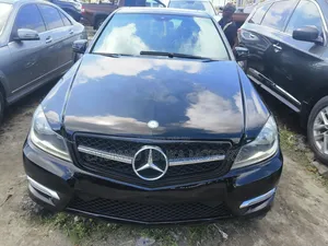 Mercedes-Benz C300 2014 Black