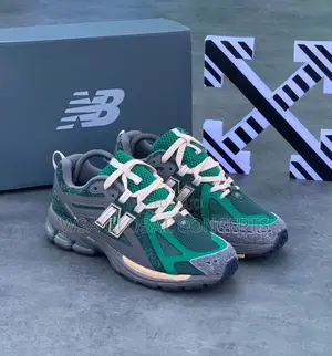 New Balance 1906 Diamond District Green Sneakers