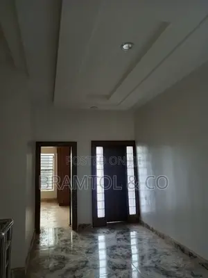 5bdrm Townhouse / Terrace in Wuye for rent