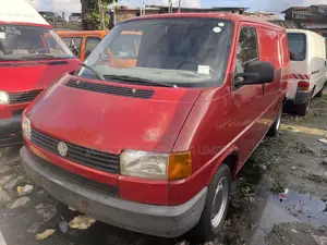 Volkswagen Transporter 2002 Red
