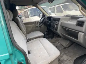 Volkswagen Transporter 2002 Green