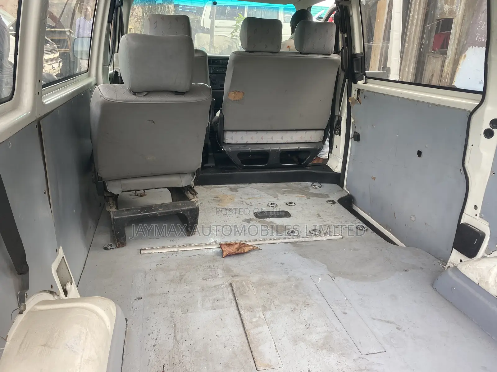 Volkswagen Transporter 2002 White